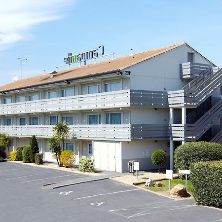 Отель Campanile Nantes ~ Reze Aeroport Экстерьер фото